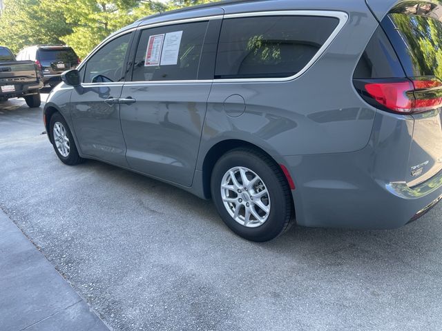 2022 Chrysler Pacifica Touring-L