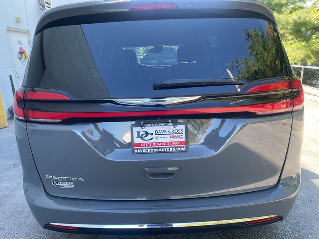 2022 Chrysler Pacifica Touring-L