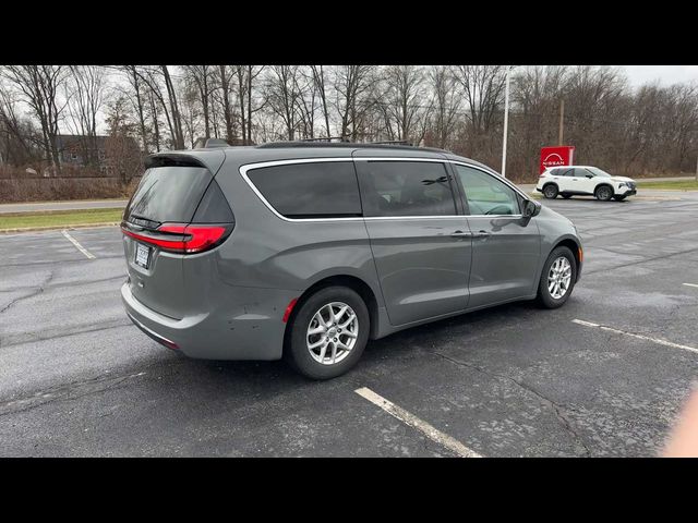 2022 Chrysler Pacifica Touring-L