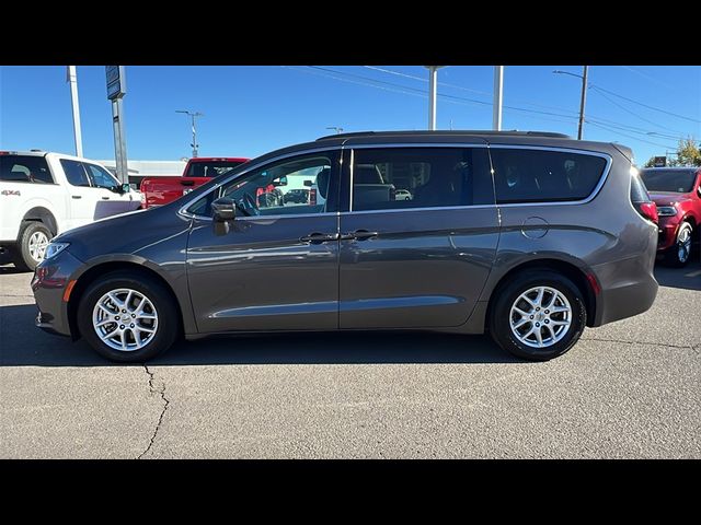 2022 Chrysler Pacifica Touring-L