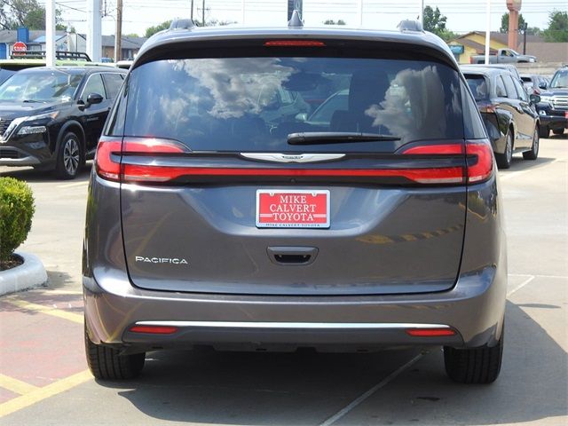 2022 Chrysler Pacifica Touring-L