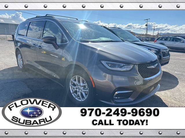 2022 Chrysler Pacifica Touring-L