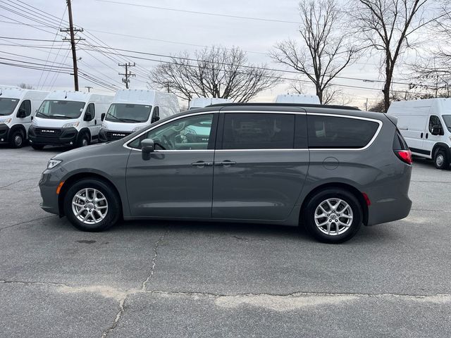 2022 Chrysler Pacifica Touring-L