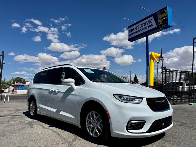 2022 Chrysler Pacifica Touring-L