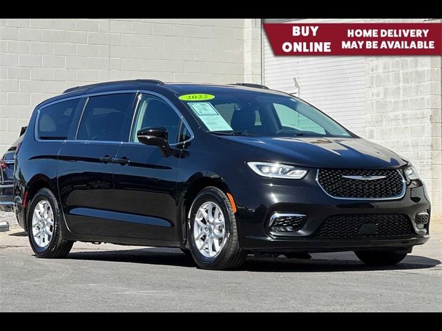 2022 Chrysler Pacifica Touring-L