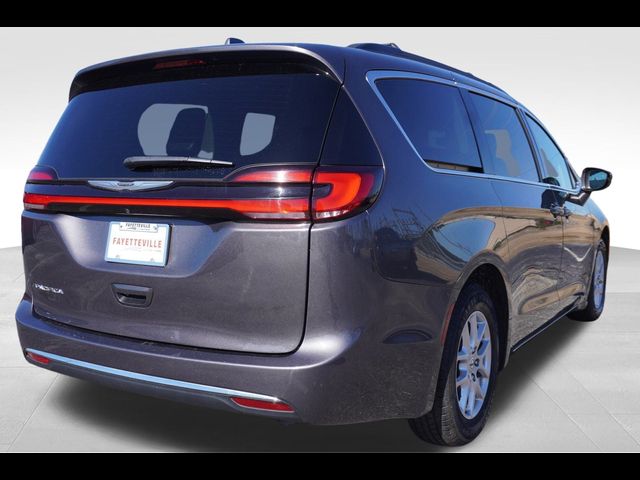 2022 Chrysler Pacifica Touring-L