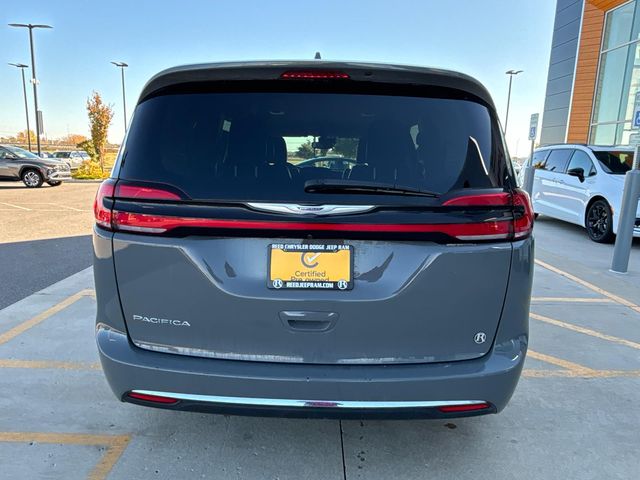 2022 Chrysler Pacifica Touring-L