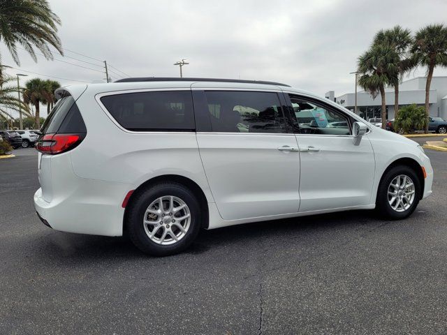 2022 Chrysler Pacifica Touring-L