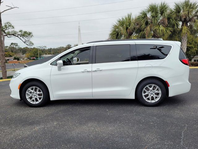 2022 Chrysler Pacifica Touring-L