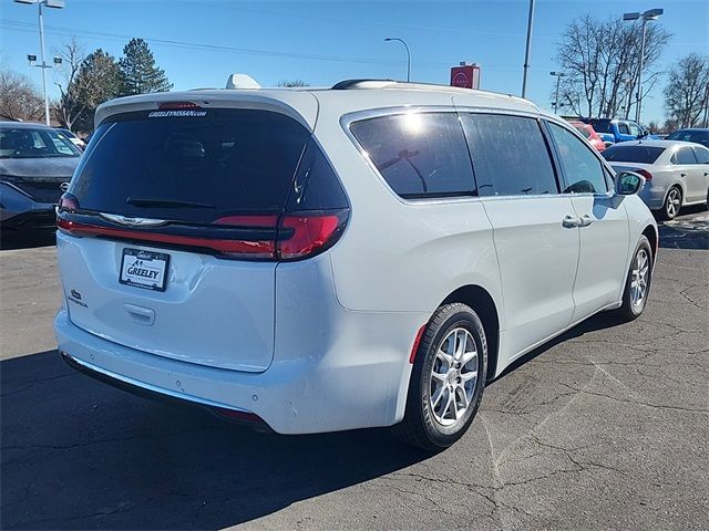 2022 Chrysler Pacifica Touring-L