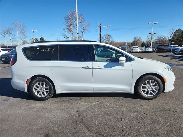 2022 Chrysler Pacifica Touring-L