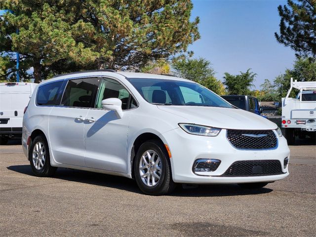 2022 Chrysler Pacifica Touring-L