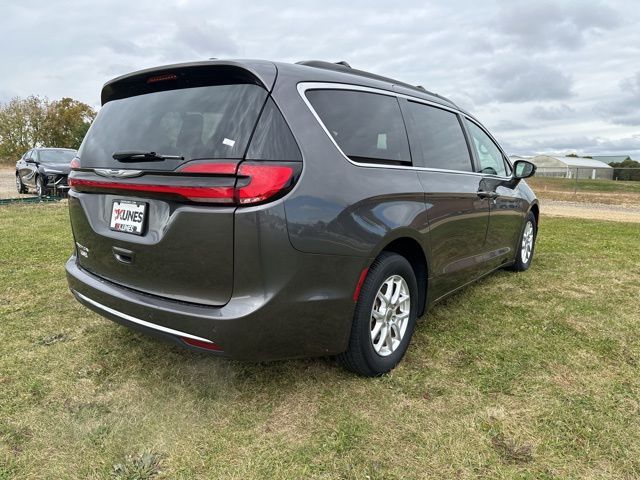 2022 Chrysler Pacifica Touring-L