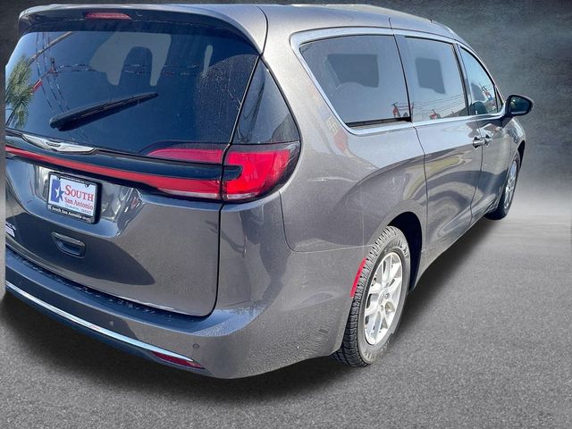 2022 Chrysler Pacifica Touring-L