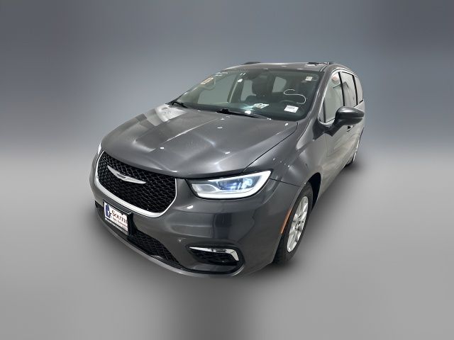 2022 Chrysler Pacifica Touring-L