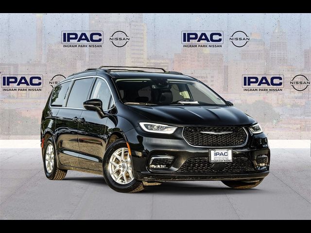 2022 Chrysler Pacifica Touring-L