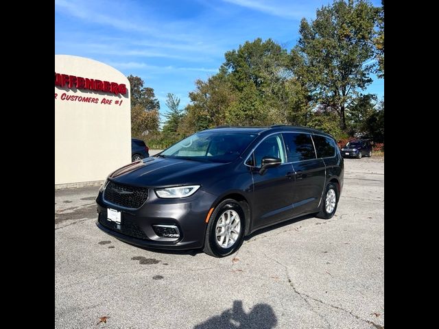 2022 Chrysler Pacifica Touring-L