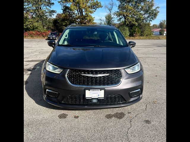 2022 Chrysler Pacifica Touring-L