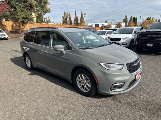 2022 Chrysler Pacifica Touring-L