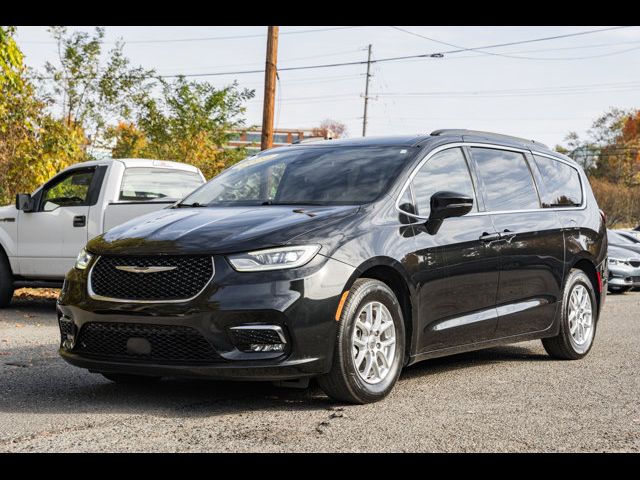 2022 Chrysler Pacifica Touring-L