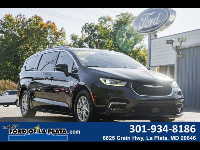 2022 Chrysler Pacifica Touring-L