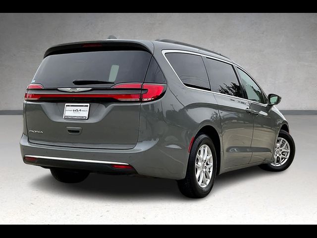 2022 Chrysler Pacifica Touring-L