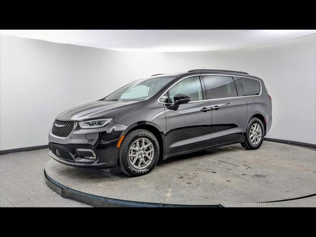 2022 Chrysler Pacifica Touring-L