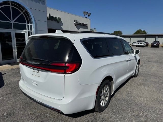 2022 Chrysler Pacifica Touring-L