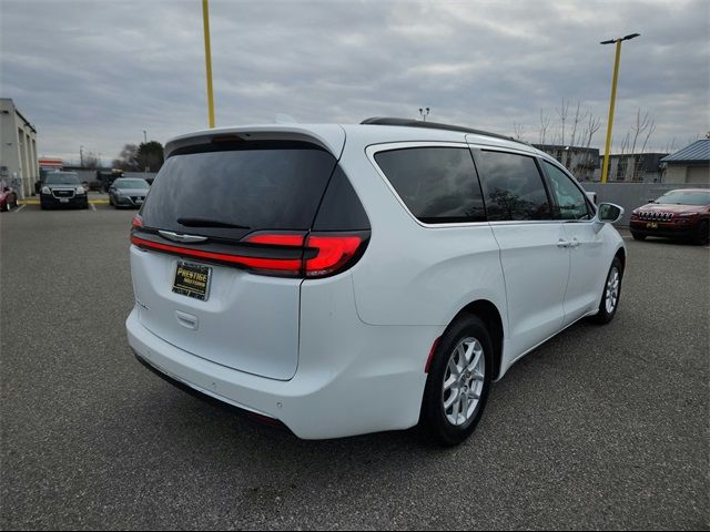 2022 Chrysler Pacifica Touring-L