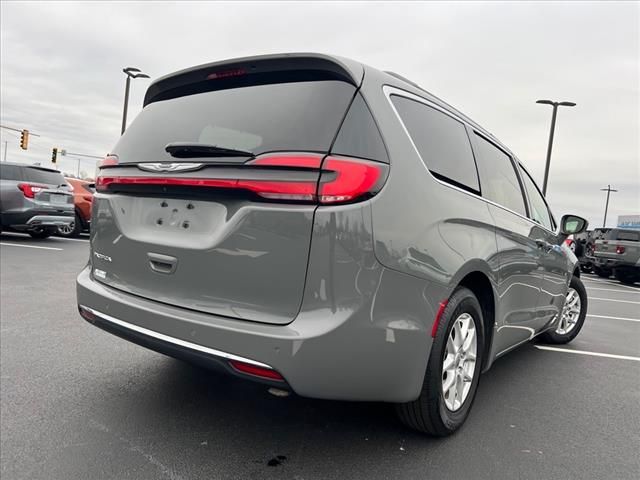 2022 Chrysler Pacifica Touring-L