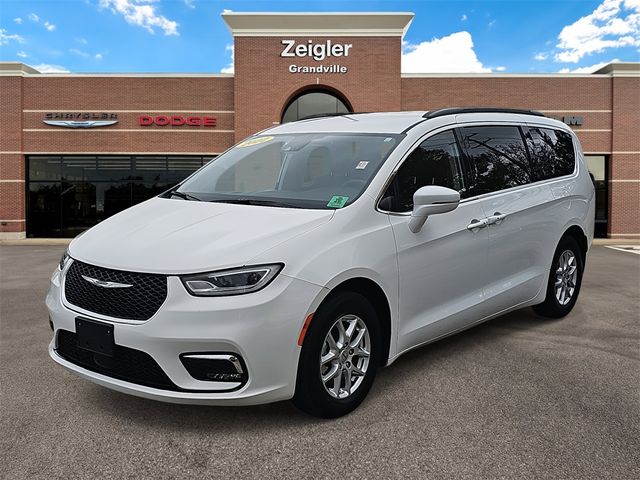 2022 Chrysler Pacifica Touring-L