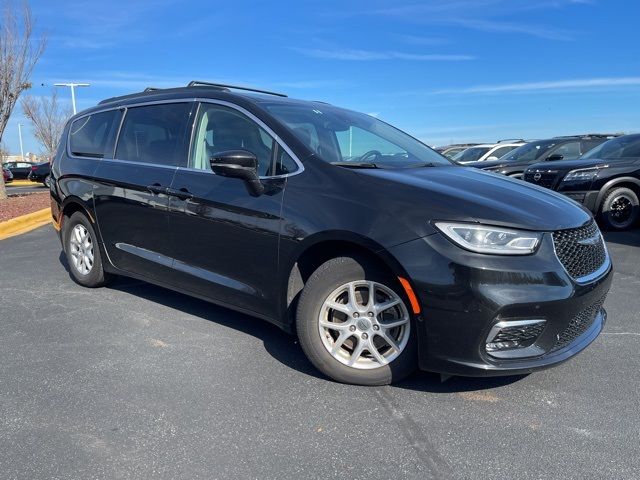 2022 Chrysler Pacifica Touring-L