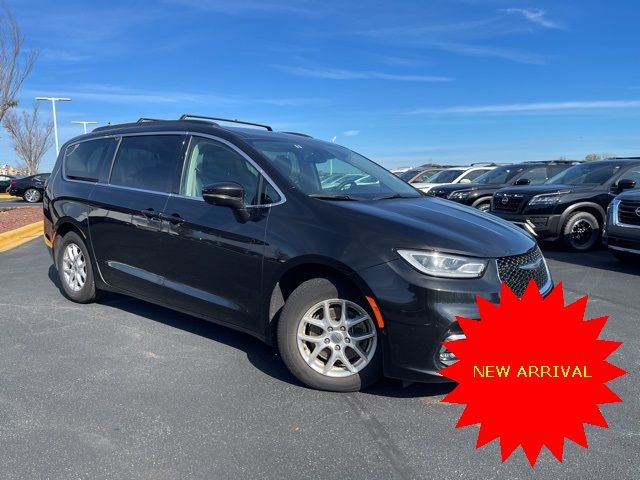 2022 Chrysler Pacifica Touring-L