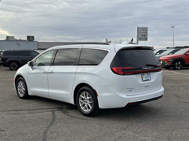 2022 Chrysler Pacifica Touring-L