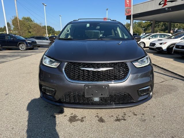 2022 Chrysler Pacifica Touring-L