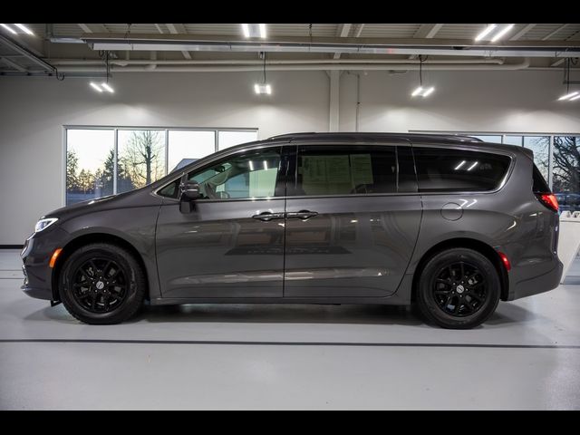 2022 Chrysler Pacifica Touring-L