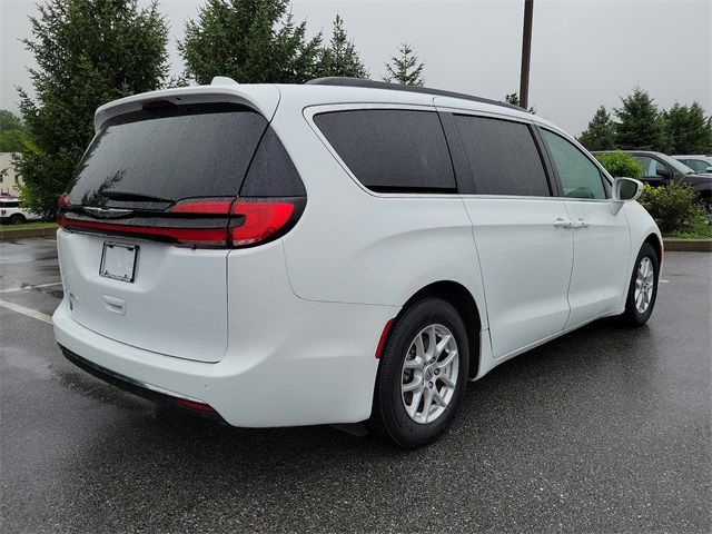 2022 Chrysler Pacifica Touring-L