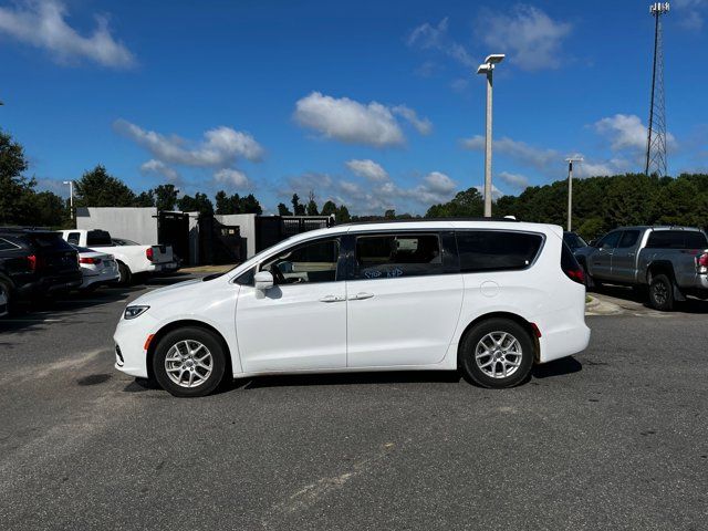 2022 Chrysler Pacifica Touring-L