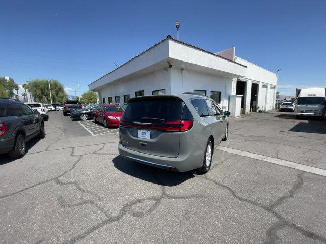 2022 Chrysler Pacifica Touring-L