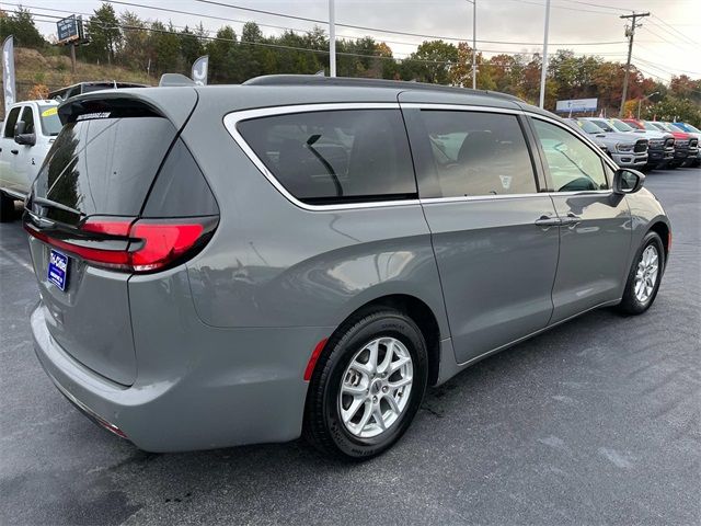 2022 Chrysler Pacifica Touring-L