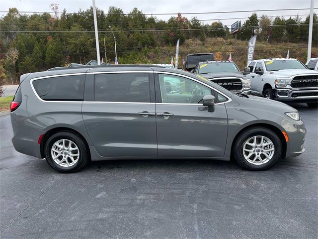 2022 Chrysler Pacifica Touring-L