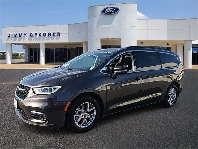 2022 Chrysler Pacifica Touring-L