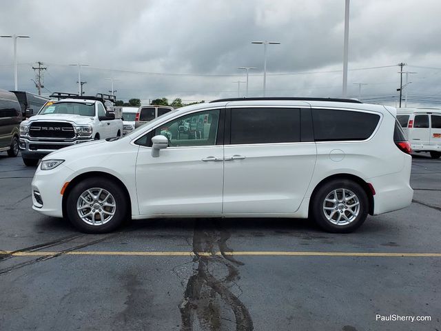 2022 Chrysler Pacifica Touring-L