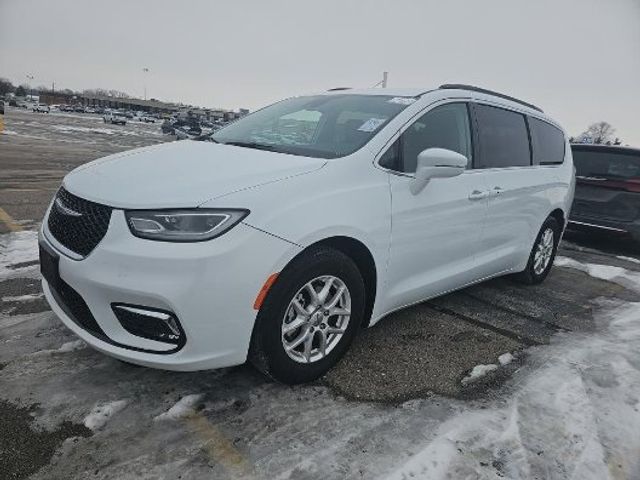 2022 Chrysler Pacifica Touring-L