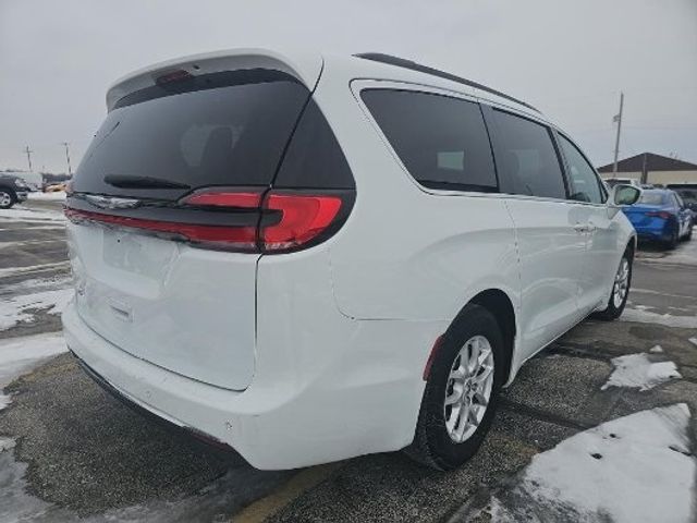 2022 Chrysler Pacifica Touring-L