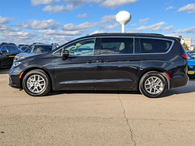 2022 Chrysler Pacifica Touring-L