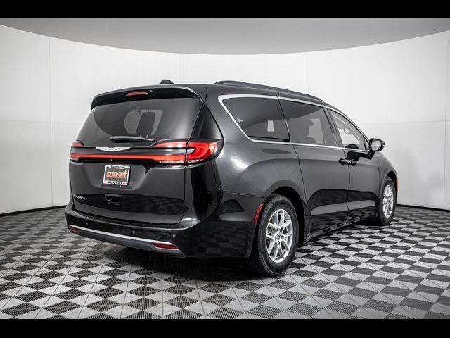 2022 Chrysler Pacifica Touring-L