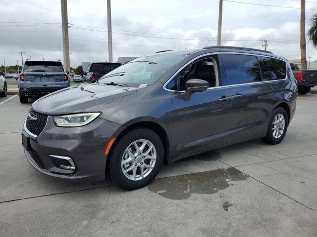 2022 Chrysler Pacifica Touring-L