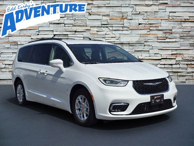 2022 Chrysler Pacifica Touring-L