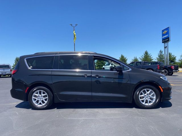 2022 Chrysler Pacifica Touring-L